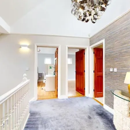 펜션 Entire 10 Min From Dublin Airport 도너베이트