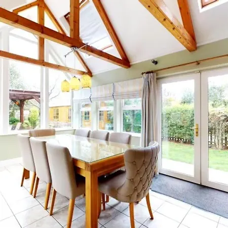 5bd 10 Min To Airport