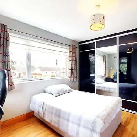 5bd 10 Min To Airport Vakantiehuis