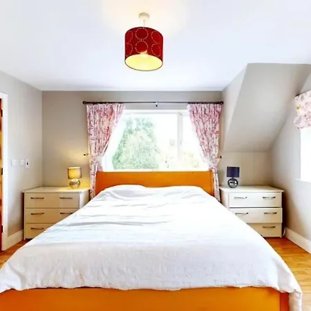 Entire 10 Min From Dublin Airport 펜션 도너베이트