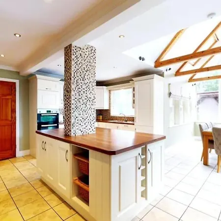 5bd 10 Min To Airport Donabate