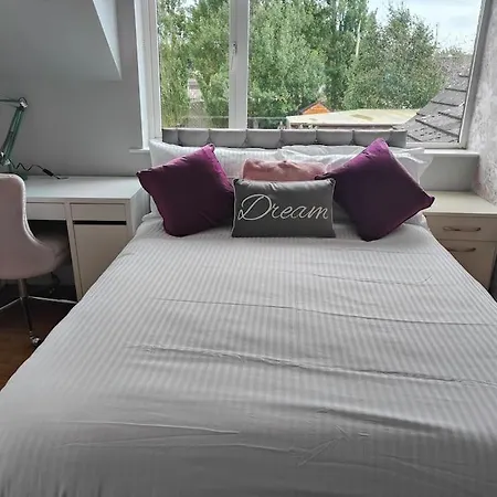 5bd 10 Min To Airport Feriehus