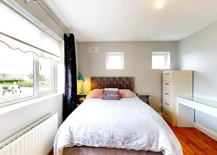 5bd 10 Min To Airport Semesterbostad *